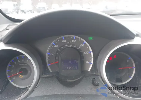 2010 Honda Fit Sport z USA, uszkodzony, nr VIN JHMGE8H40AC015165